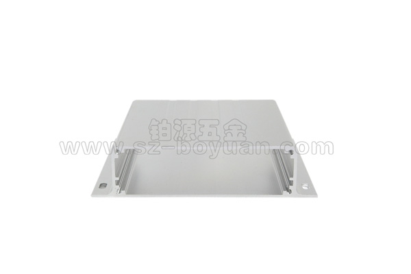 使用鋁外殼時，要注意哪些事項?