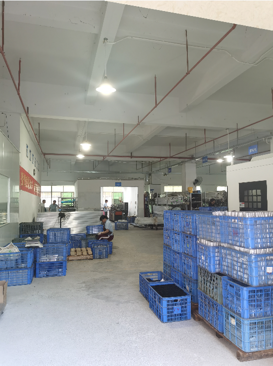 客戶訂單接踵而至，忙碌的發(fā)貨現場|鉑源五金